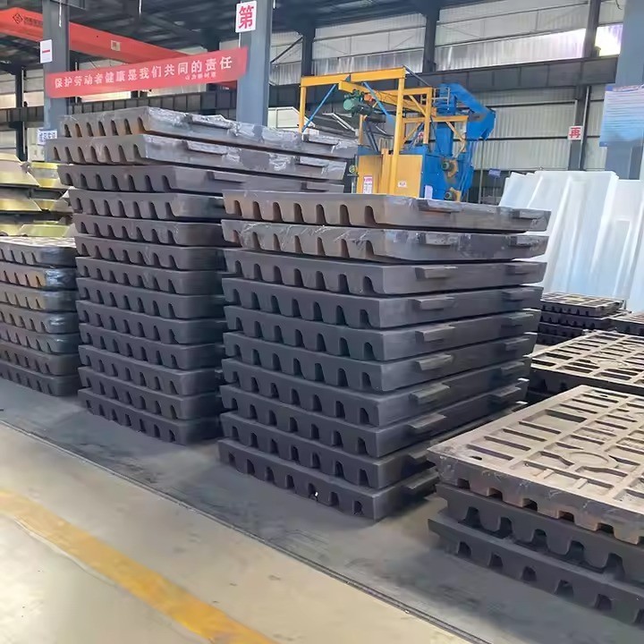 Manganese Ore Crushing and Screening Plant casting parts - DRG Crusher