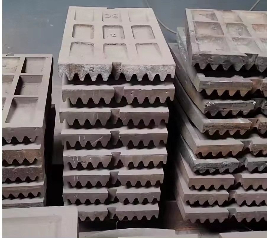 Durable Castings for Hard Stone Crushing and Screening Plant - DRG Crusher